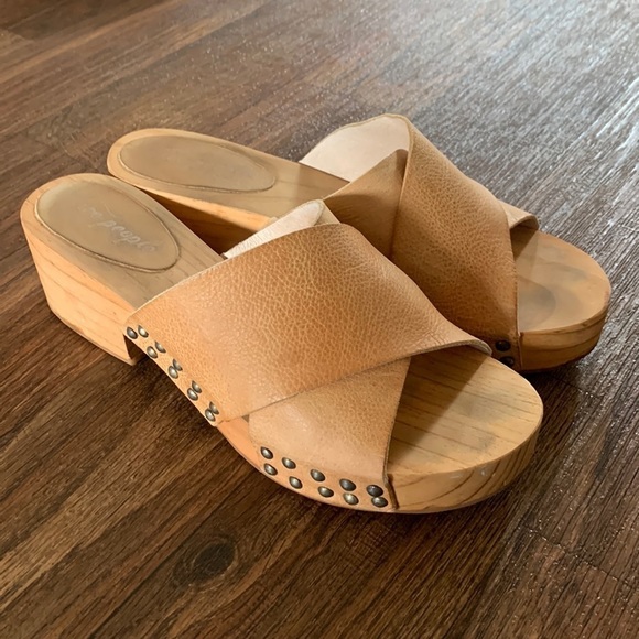 Free People Sonnet Clog Wooden Leather Sandal - Picture 2 of 16